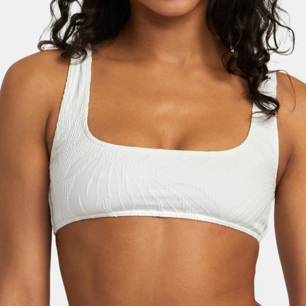 🏖RVCA PALM GROOVES BRALETTE BIKINI TOP AND BOTTOM 

TOP LARGE
BOTTOM MEDIUM